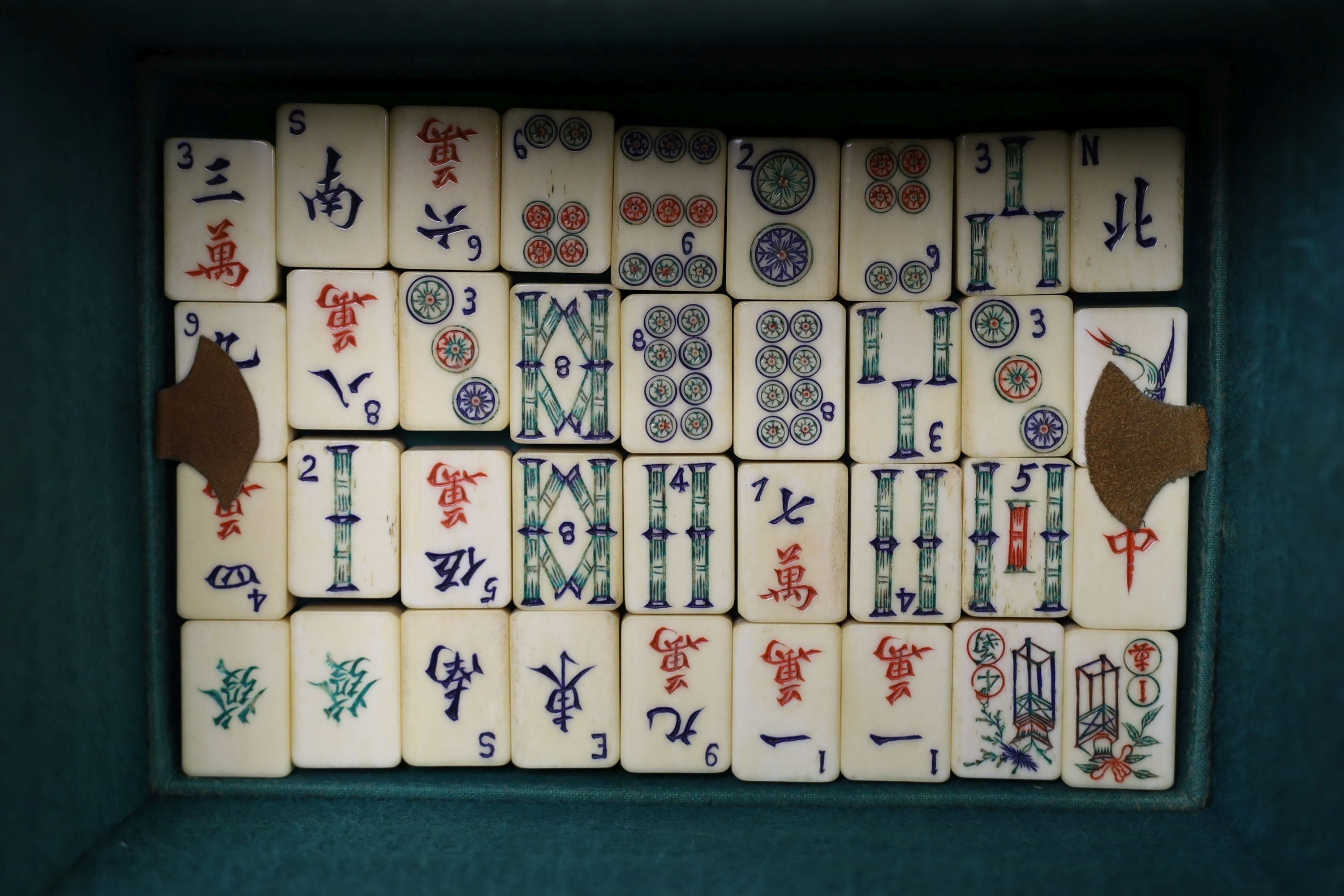 A leather boxed mahjong game